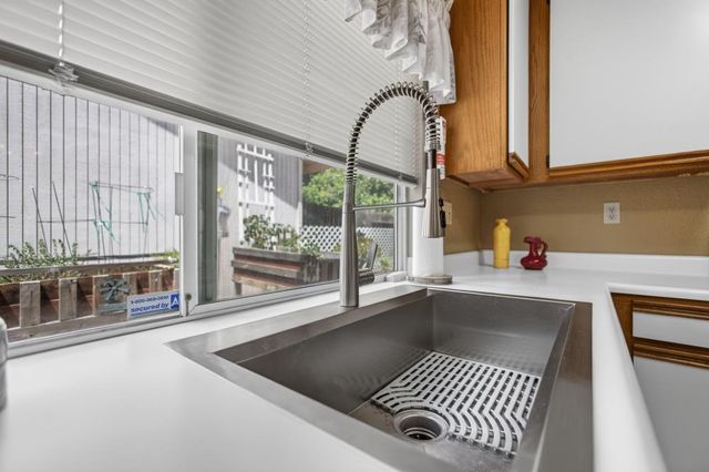 5345 Blue Sapphire Ct, Elk Grove, CA 95758