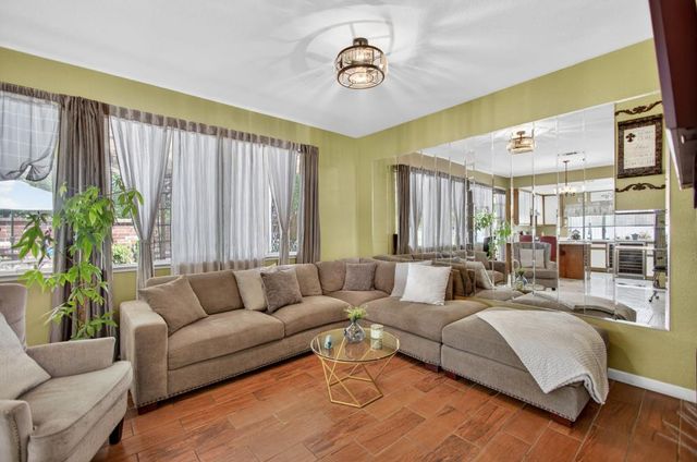 5345 Blue Sapphire Ct, Elk Grove, CA 95758