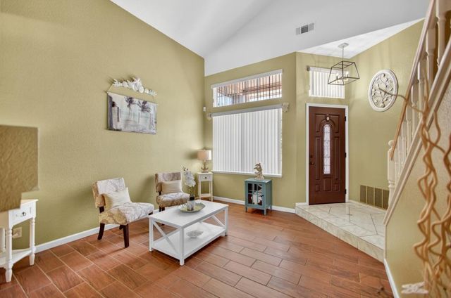 5345 Blue Sapphire Ct, Elk Grove, CA 95758