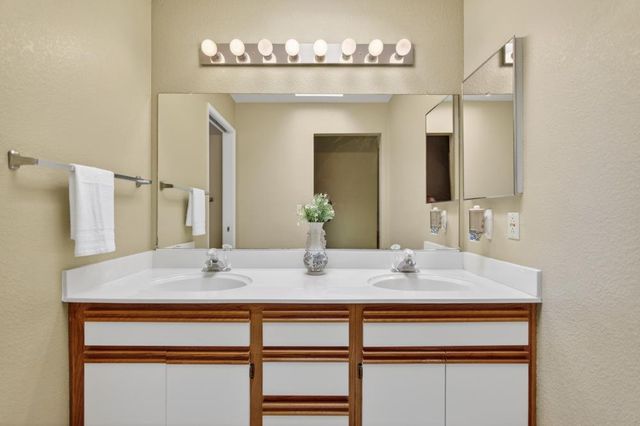 5345 Blue Sapphire Ct, Elk Grove, CA 95758
