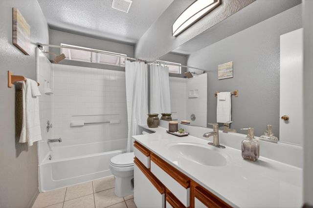 5345 Blue Sapphire Ct, Elk Grove, CA 95758