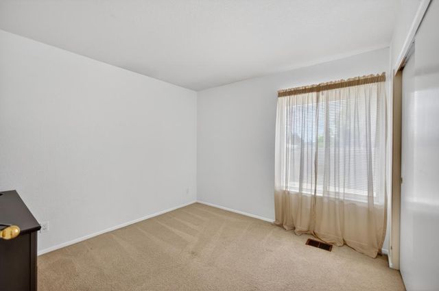 5345 Blue Sapphire Ct, Elk Grove, CA 95758