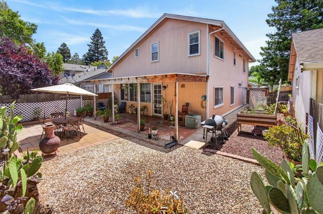 5345 Blue Sapphire Ct, Elk Grove, CA 95758