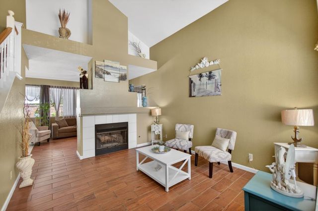5345 Blue Sapphire Ct, Elk Grove, CA 95758