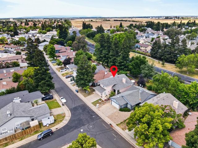 5345 Blue Sapphire Ct, Elk Grove, CA 95758