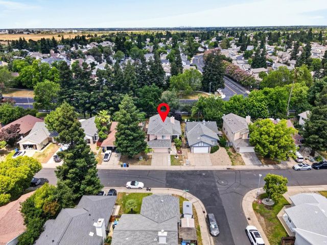 5345 Blue Sapphire Ct, Elk Grove, CA 95758