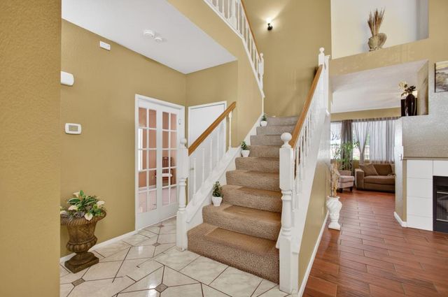5345 Blue Sapphire Ct, Elk Grove, CA 95758