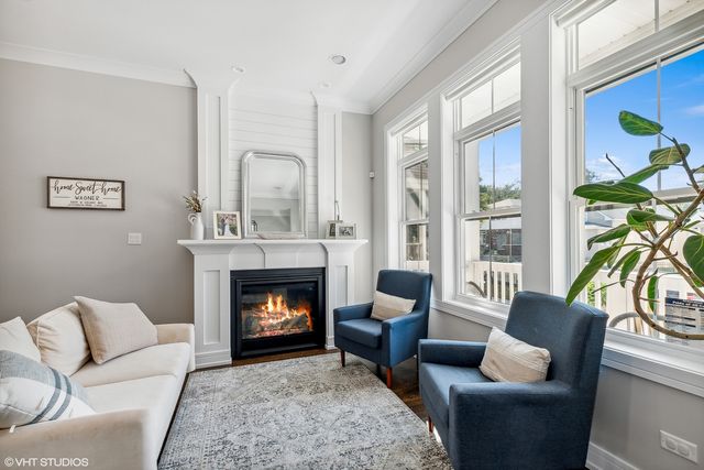 5334 W Leland Avenue, Chicago, IL 60630
