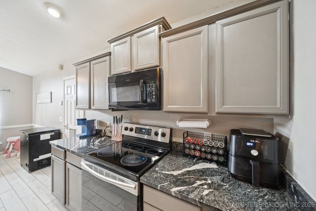 25780 E 90th Place S, Broken Arrow, OK 74014