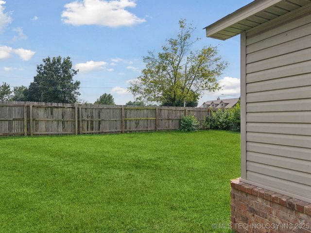 25780 E 90th Place S, Broken Arrow, OK 74014