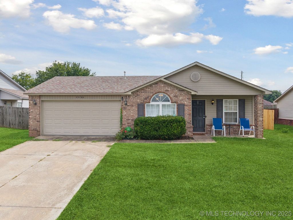 25780 E 90th Place S, Broken Arrow, OK 74014