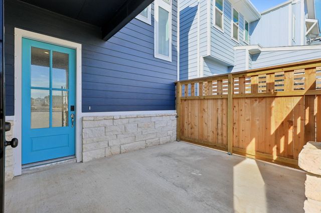 715 Topwater Trail, Kemah, TX 77565