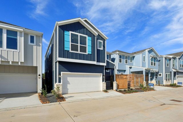 715 Topwater Trail, Kemah, TX 77565