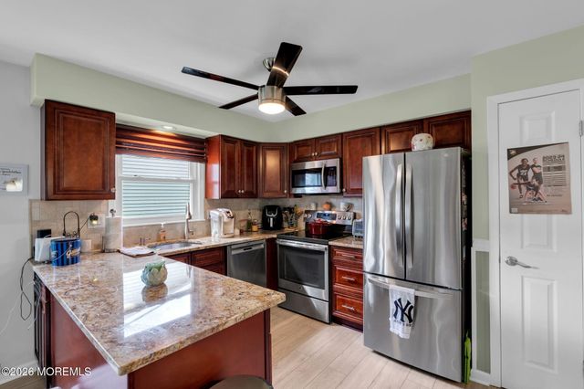 43 Lauren Lane N, Brick, NJ 08723