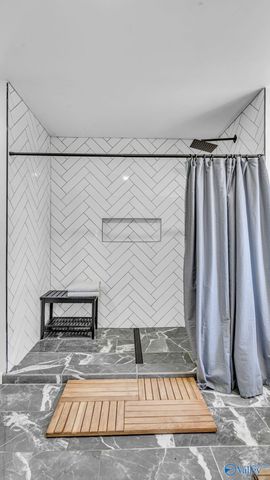 902 Highland Way, Gadsden, AL 35901