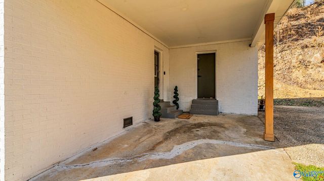 902 Highland Way, Gadsden, AL 35901