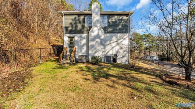 902 Highland Way, Gadsden, AL 35901