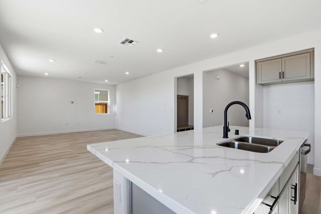 3195 Spendor Dr, Lincoln, CA 95648