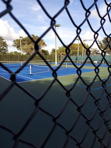 14940 SW 49th Ln 8A, Miami, FL 33185