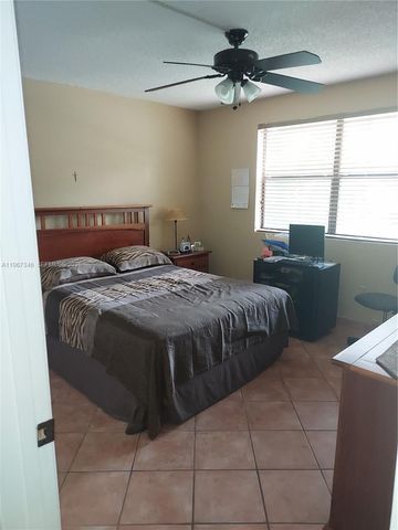 14940 SW 49th Ln 8A, Miami, FL 33185