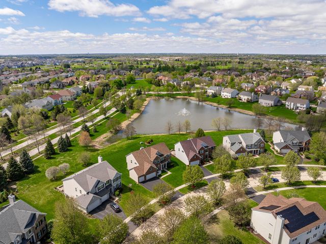 329 Chick Evans Street, Bolingbrook, IL 60490