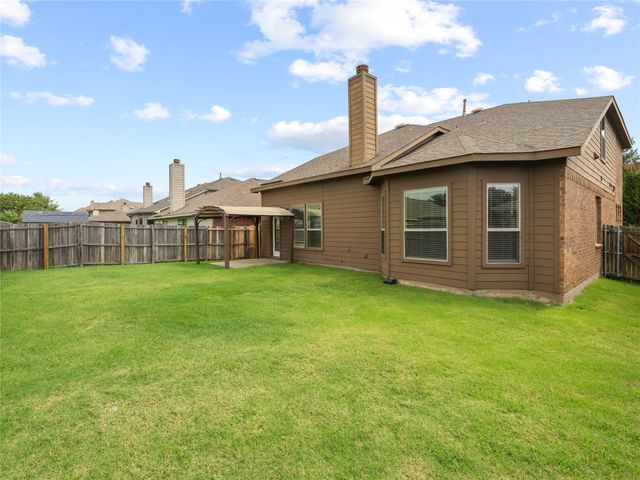 304 Bluefinch Drive, Little Elm, TX 75068