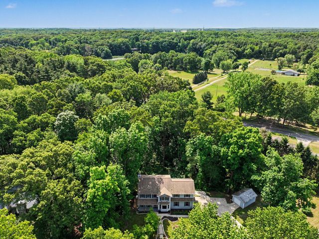 11261 Bridlewood Trail, Berrien Springs, MI 49103