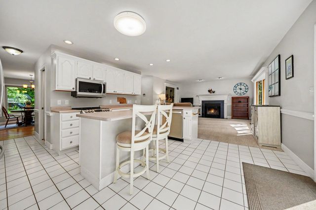 11261 Bridlewood Trail, Berrien Springs, MI 49103