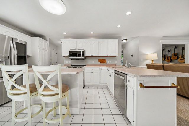 11261 Bridlewood Trail, Berrien Springs, MI 49103