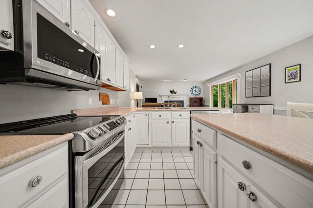 11261 Bridlewood Trail, Berrien Springs, MI 49103