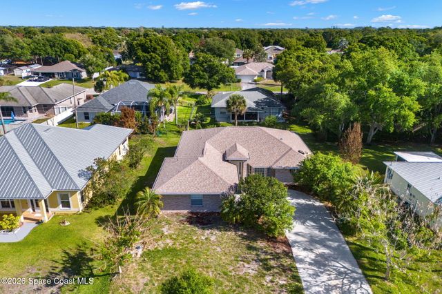 765 Brookedge Terrace, Sebastian, FL 32958