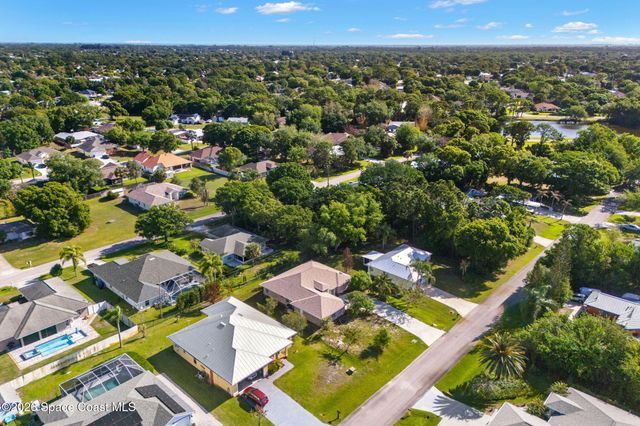 765 Brookedge Terrace, Sebastian, FL 32958