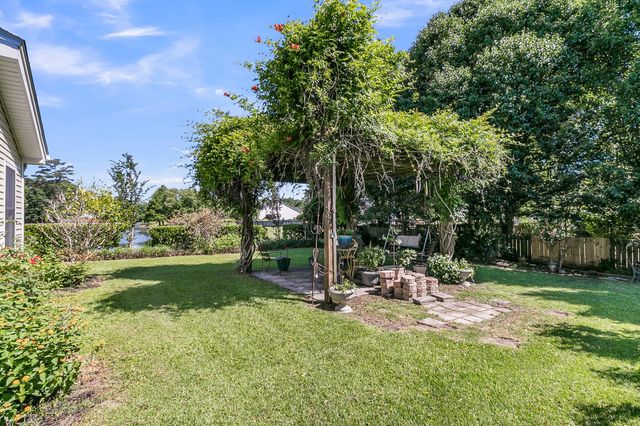 67 Regency Oaks Drive, Summerville, SC 29485