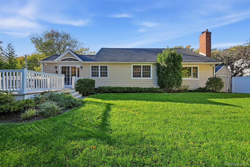42 Marie Drive, Huntington, NY 11743 — photo 5