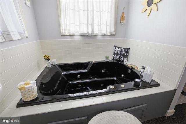 441 TROY DR, Blandon, PA 19510