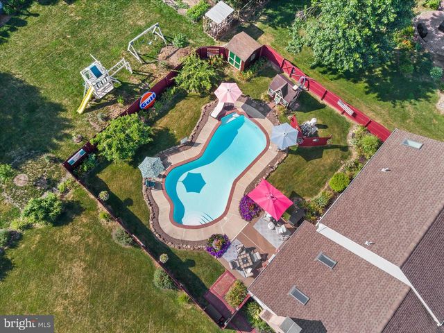 441 TROY DR, Blandon, PA 19510
