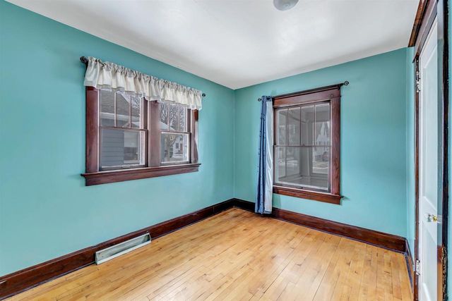 1516 CEDAR STREET, Green Bay, WI 54302