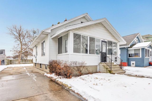 1516 CEDAR STREET, Green Bay, WI 54302