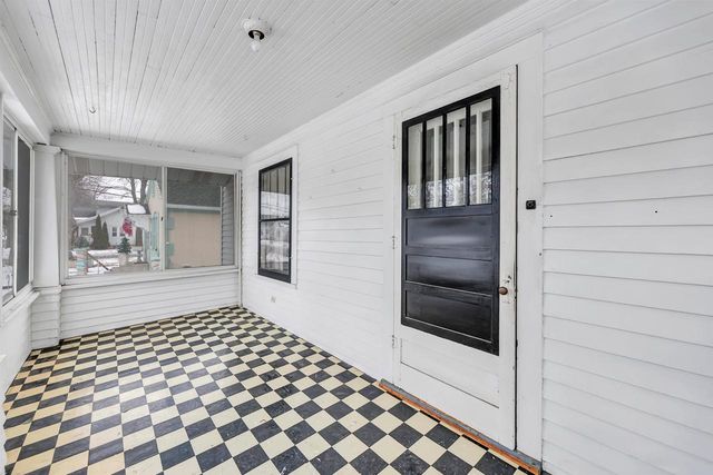 1516 CEDAR STREET, Green Bay, WI 54302