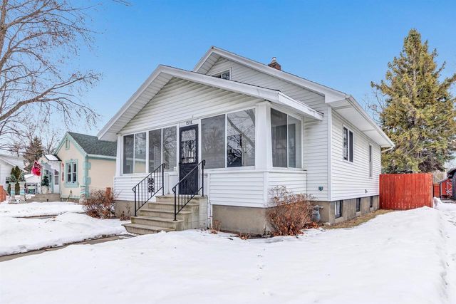1516 CEDAR STREET, Green Bay, WI 54302