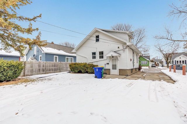 1516 CEDAR STREET, Green Bay, WI 54302