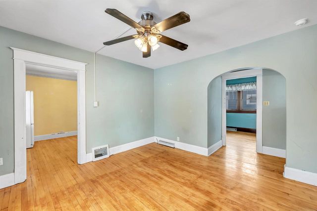 1516 CEDAR STREET, Green Bay, WI 54302