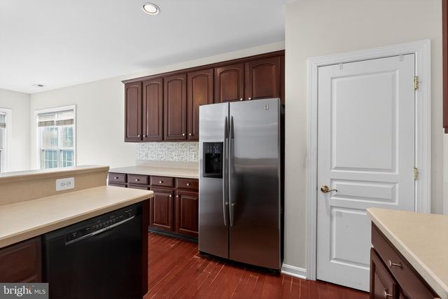 33 FESTIVAL DR, Voorhees, NJ 08043