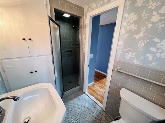 93 Grand View Drive, Warwick, RI 02886