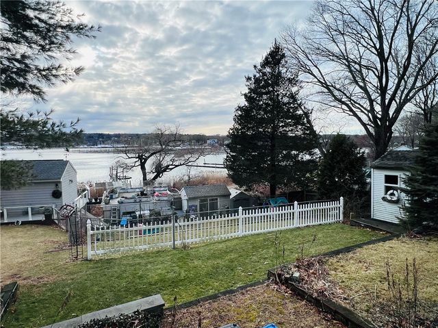 93 Grand View Drive, Warwick, RI 02886