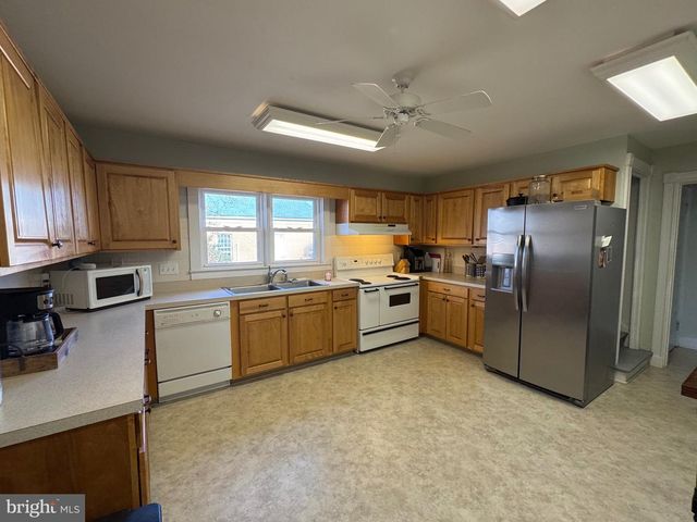 112 S 5TH AVE, Denton, MD 21629