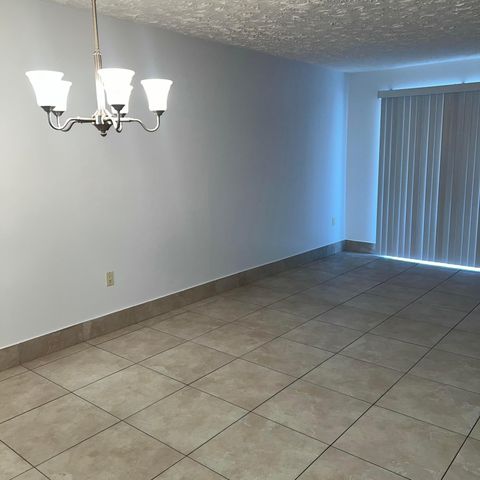 2302 Sunrise 3-201, Fort Pierce, FL 34949