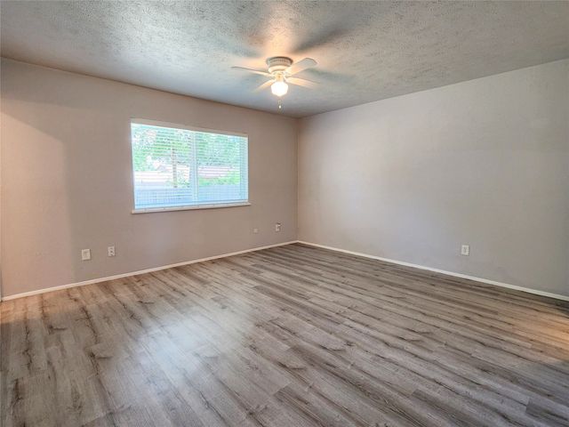 5333 Strickland Avenue, The Colony, TX 75056