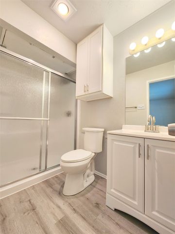 5333 Strickland Avenue, The Colony, TX 75056