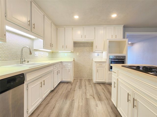 5333 Strickland Avenue, The Colony, TX 75056